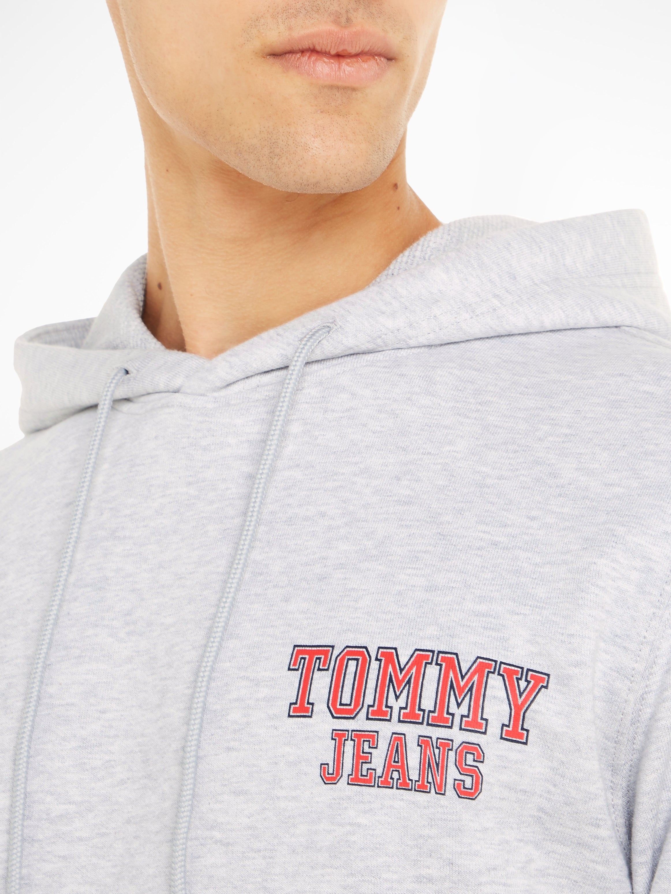 TJM REG ENTRY GRAPHIC HOODIE